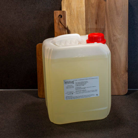 Biologisch abbaubare Hand und Körperseife mit natürlichem Duftöl und ohne Microplastik im 5L Kanister zum nachfüllen von lessyg 