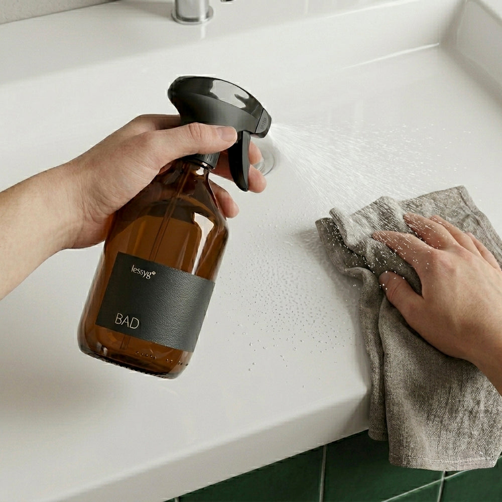 lessyg Bad Mischung bei der Reinigung von Badezimmer Keramik ganz ohne Chemie 100% natürlich 