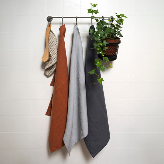 Leinen Geschirrtuch Wilhelmine  handgemacht Deutschland
Nachhaltiges Geschirrtuch aus Ökotex Leinen antibakteriell
Geschirrtuch Leinen 45x65cm Made in Germany