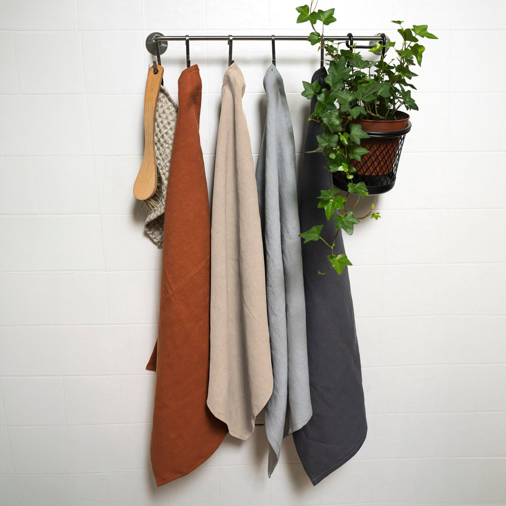 Leinen Geschirrtuch Wilhelmine  Farbvarianten handgemacht Deutschland
Nachhaltiges Geschirrtuch aus Ökotex Leinen antibakteriell
Geschirrtuch Leinen 45x65cm Made in Germany